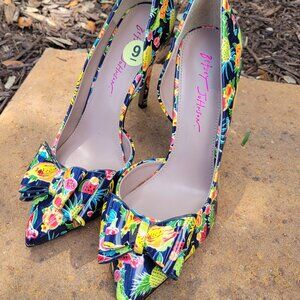 Betsey Johnson - Women's Summer Fruit Print Prince Pumps (SIZE 9)
